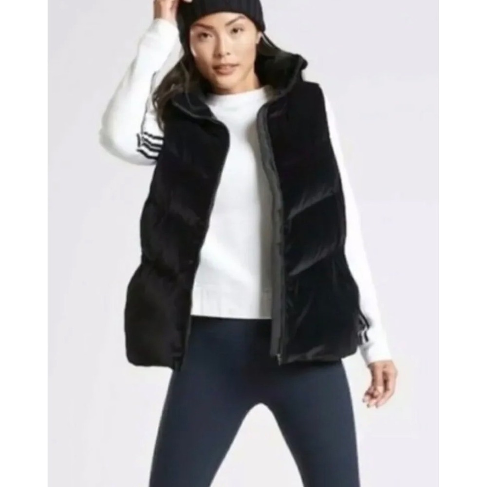 Athleta Black Goose Down Puffer Vest Full Zip High Neck Size M HO20 631298-00